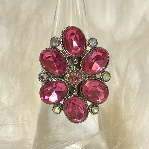 Jewelry - Pink & Aurora Borealis Princess Oval Ring